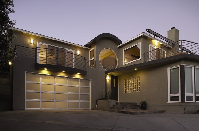 aluminum garage door on modern home 
