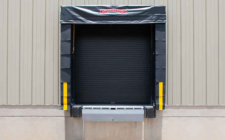 edge of dock leveler e66r