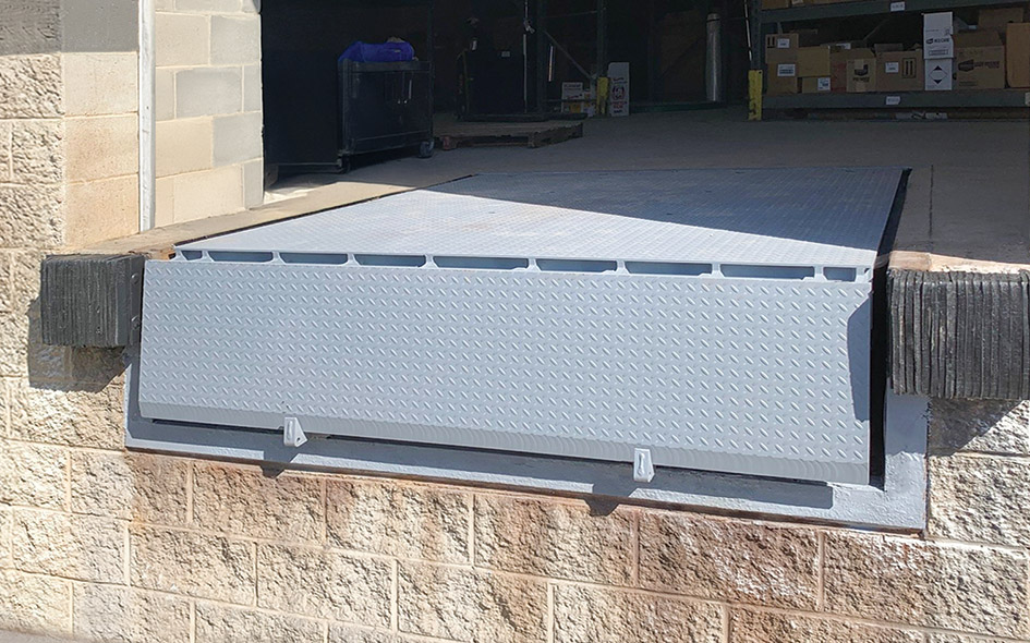 hydraulic pit leveler